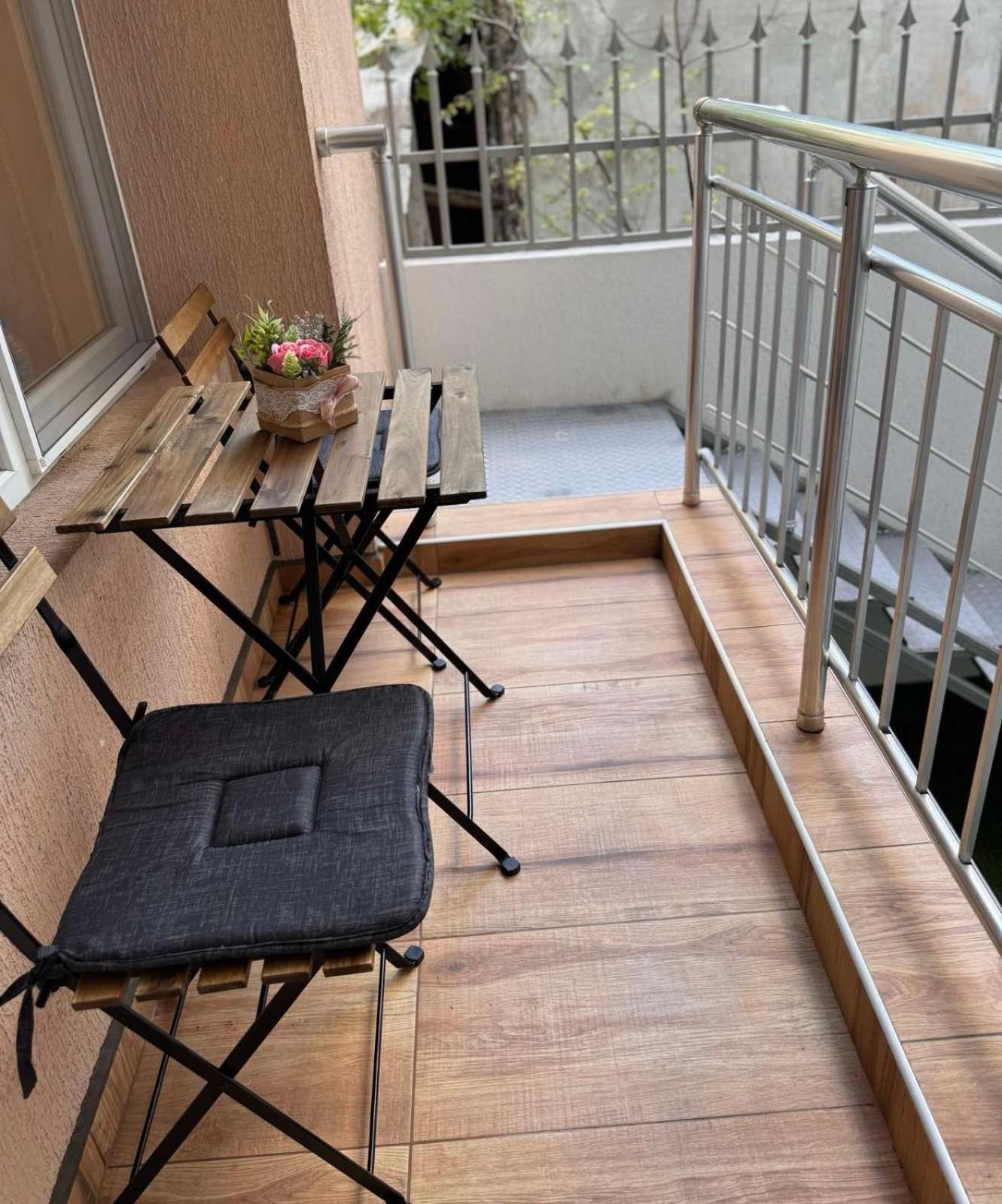 Goldy Central Beach Apartment With Private Garden Burgaz Dış mekan fotoğraf