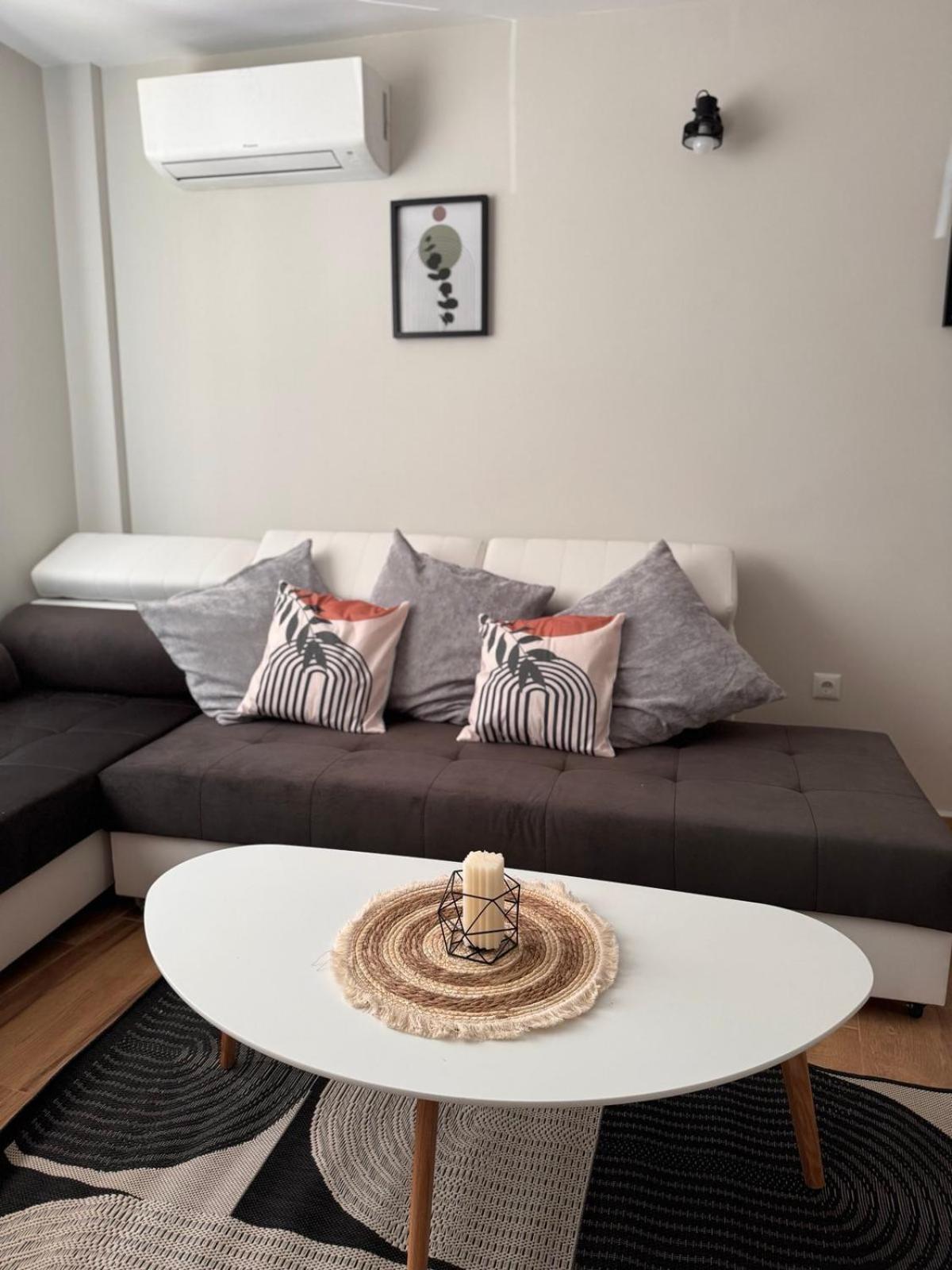Goldy Central Beach Apartment With Private Garden Burgaz Dış mekan fotoğraf