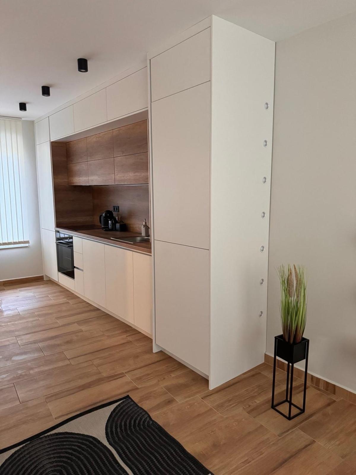 Goldy Central Beach Apartment With Private Garden Burgaz Dış mekan fotoğraf