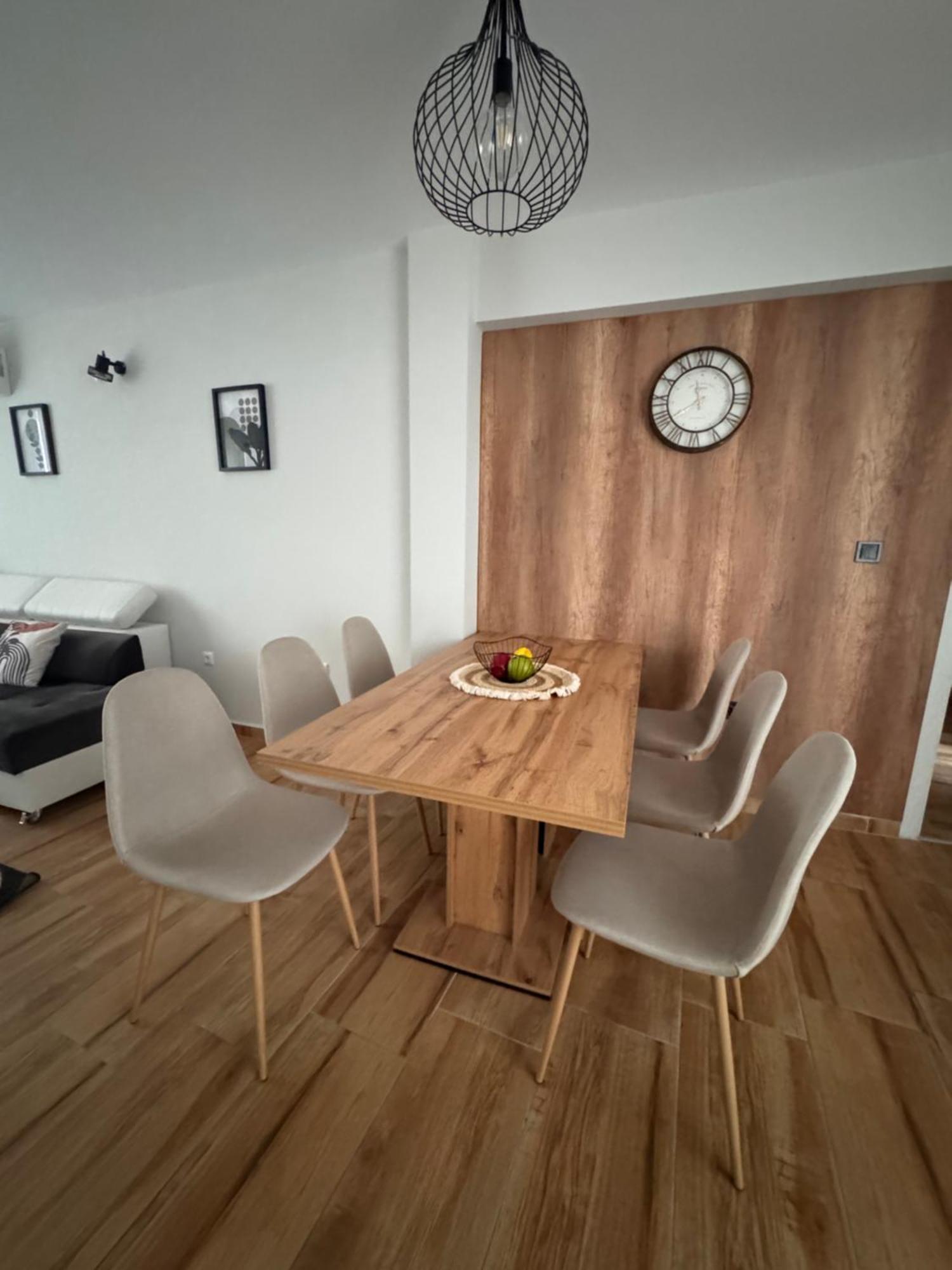 Goldy Central Beach Apartment With Private Garden Burgaz Dış mekan fotoğraf